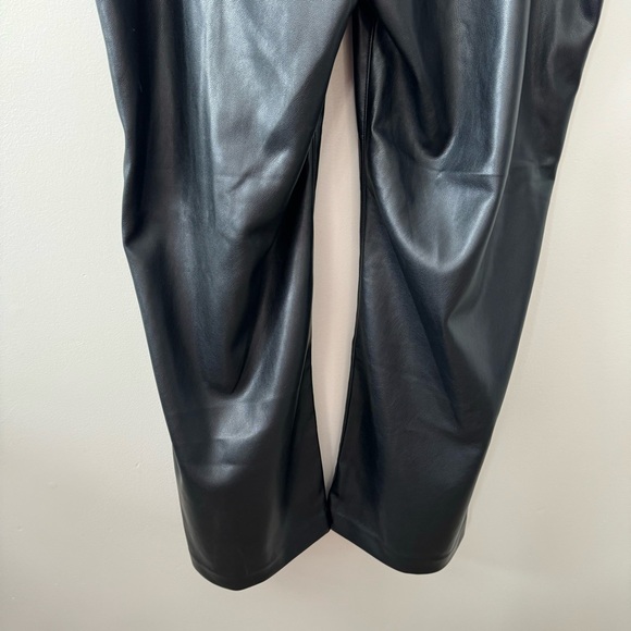 Gap Mid Rise Vegan Leather Loose Fit Wide Leg Pants size 20 NWT - Picture 9 of 15